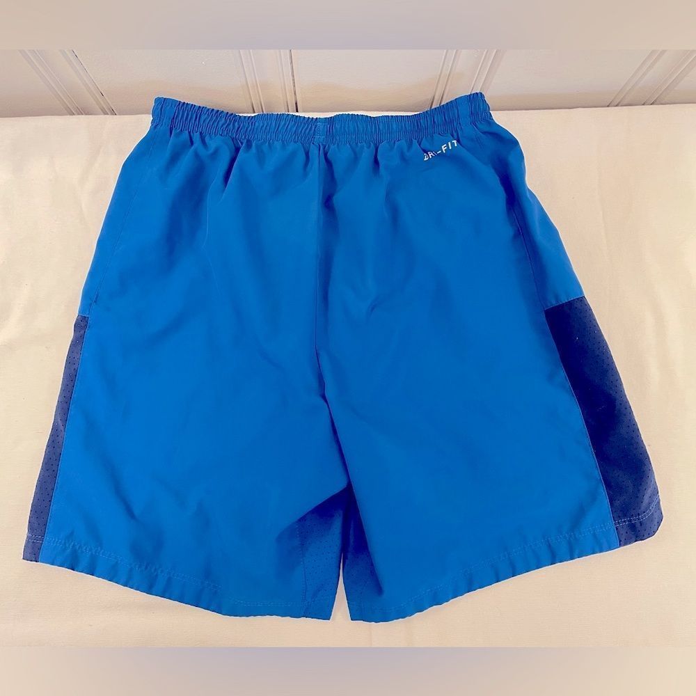 Nike Boys Dri-fit Shorts Size S - Picture 3 of 3